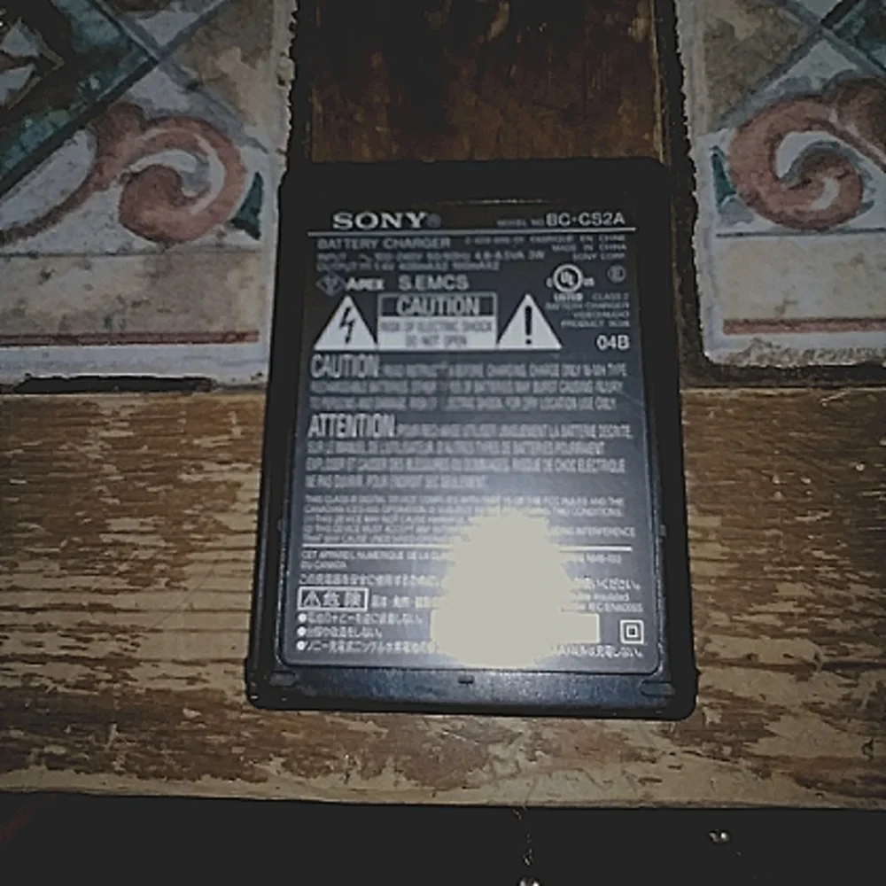 Sony BC-CS2A Battery Charger AA AAA